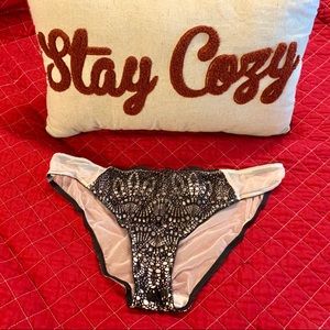 NWT Victoria’s Secret Dream Angels Large Panty